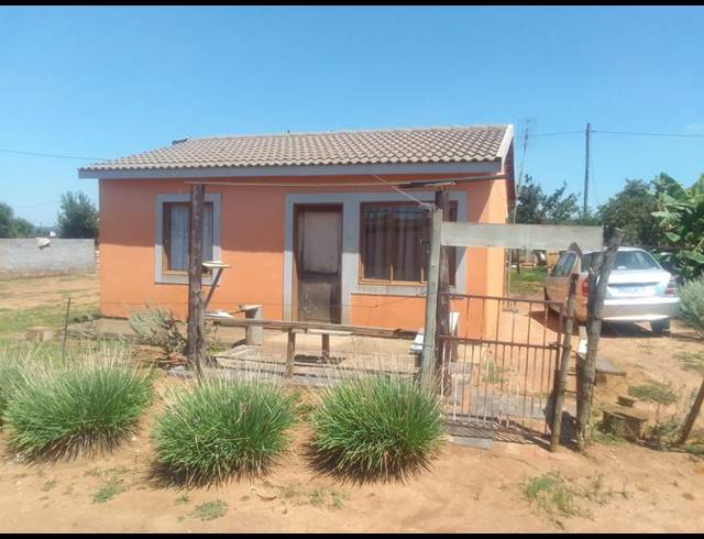 2 BEDROOM HOUSE FOR SALE IN DAVEYTON CENTRAL